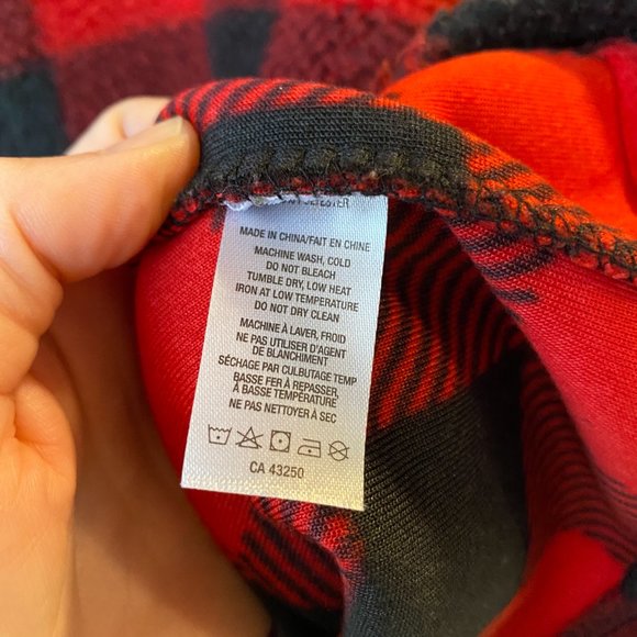 Buffalo Plaid 3/4 zip sweater - Picture 6 of 6